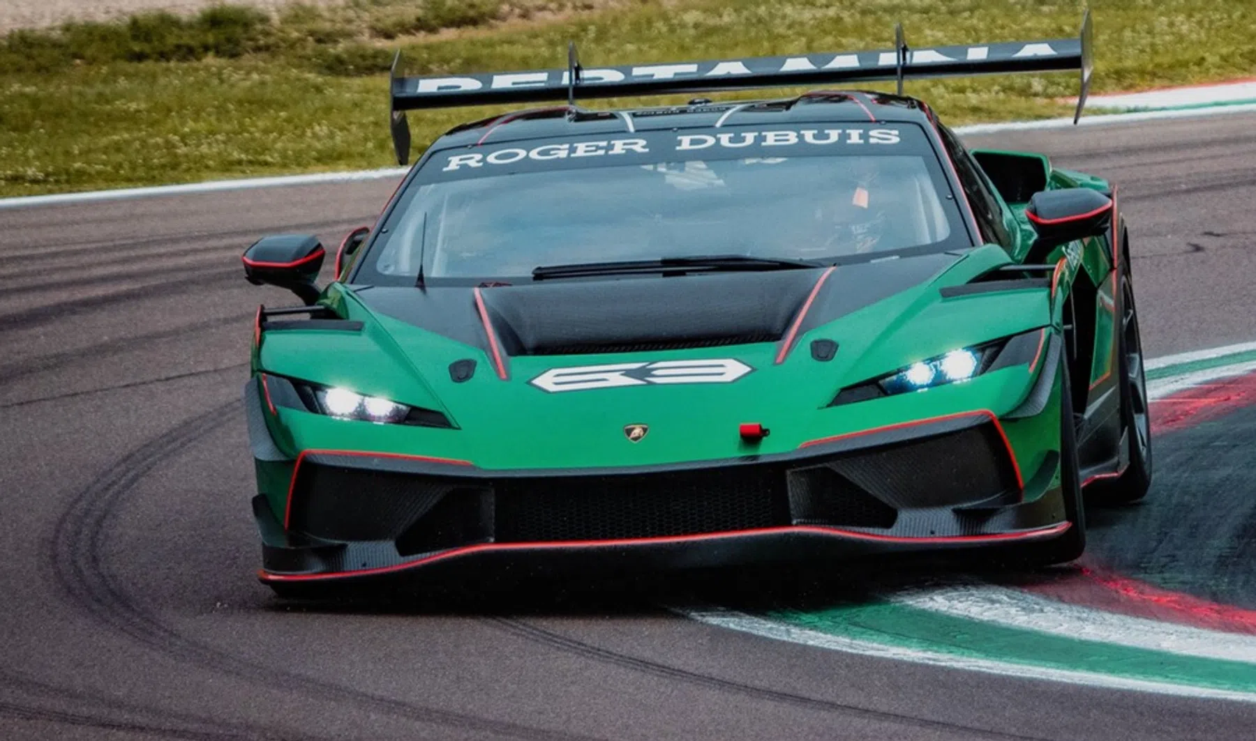 Dikke Lamborghini man